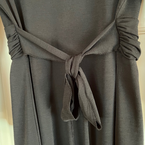 EUC Black V-Neck Blouse with 3/4 Sleeves and Silvery Chain Link Detail (small) - Picture 3 of 9